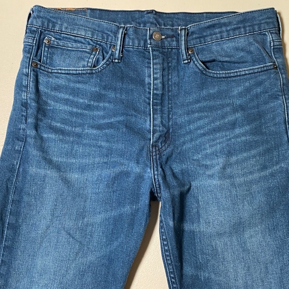 Levi’s Classic Blue Jeans - Picture 1 of 6